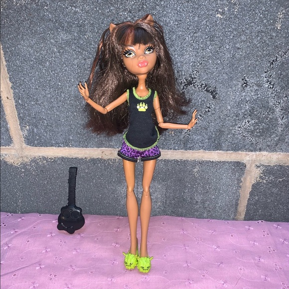 monster high dead tired clawdeen